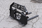 Blue Diamond® Hydraulic-Adjusting Pallet Forks - Blue Diamond Attachments