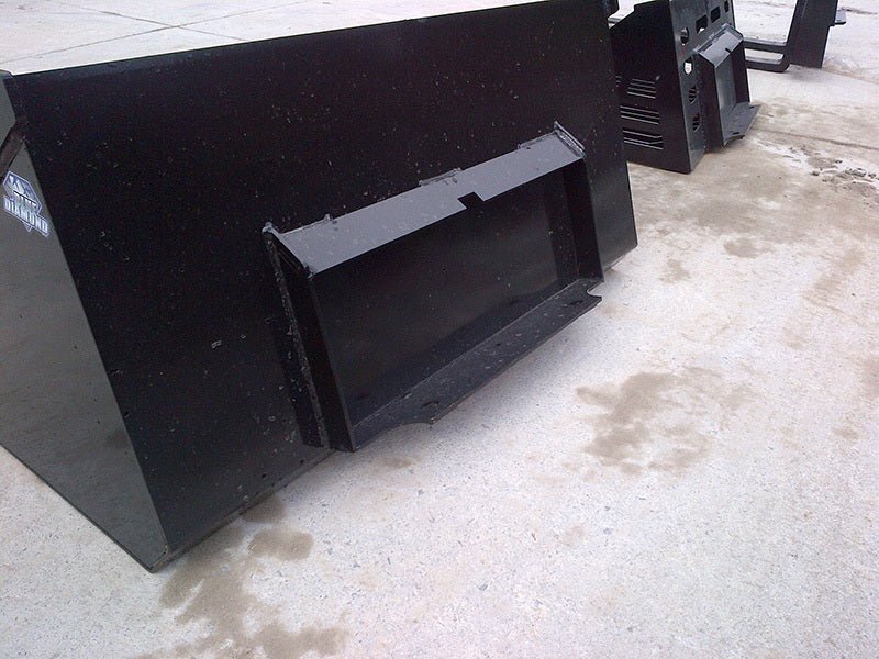 Mini Skid Steer Buckets 108010 - 25