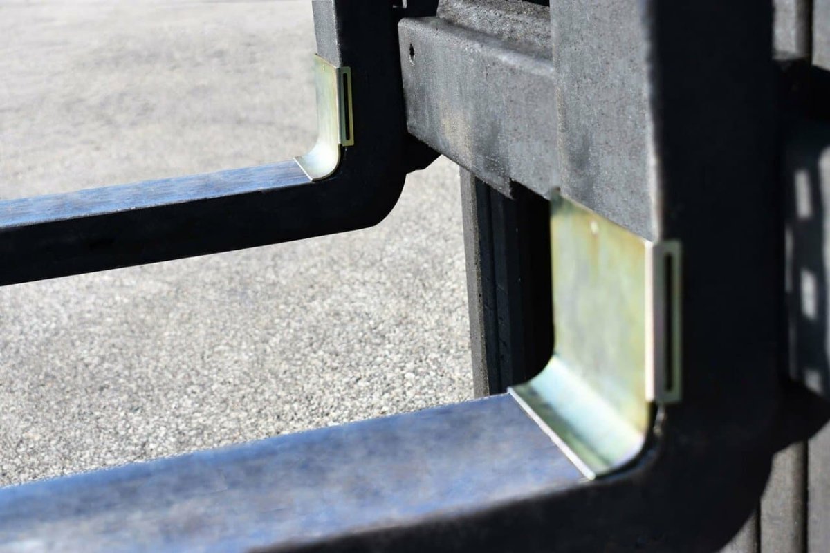 Fork Shields - Arrow Material Handling